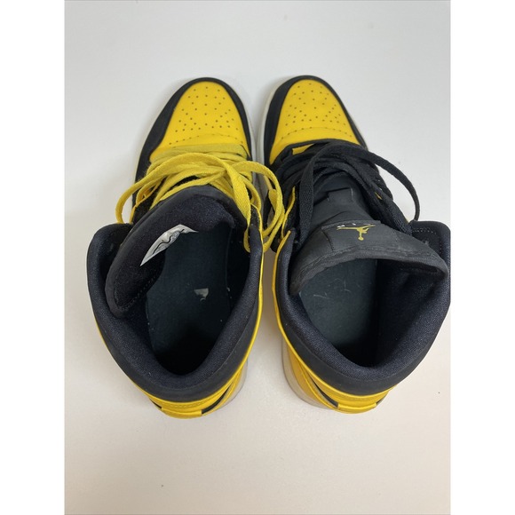 Size 8 - Jordan 1 Retro Mid New Love 2017 (554724-035) - Picture 5 of 12